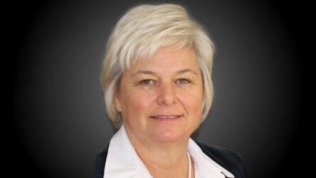 Dr Hélène Smit B.A. (HDE), MBA